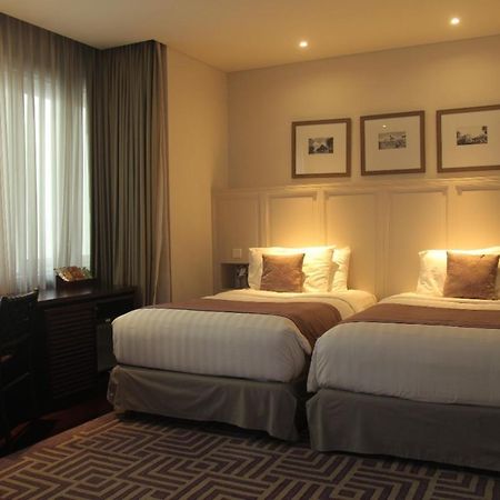 The Shalimar Boutique Hotel Malang Exterior photo
