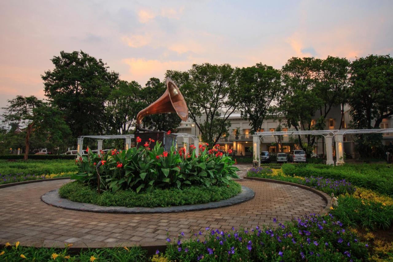 The Shalimar Boutique Hotel Malang Exterior photo